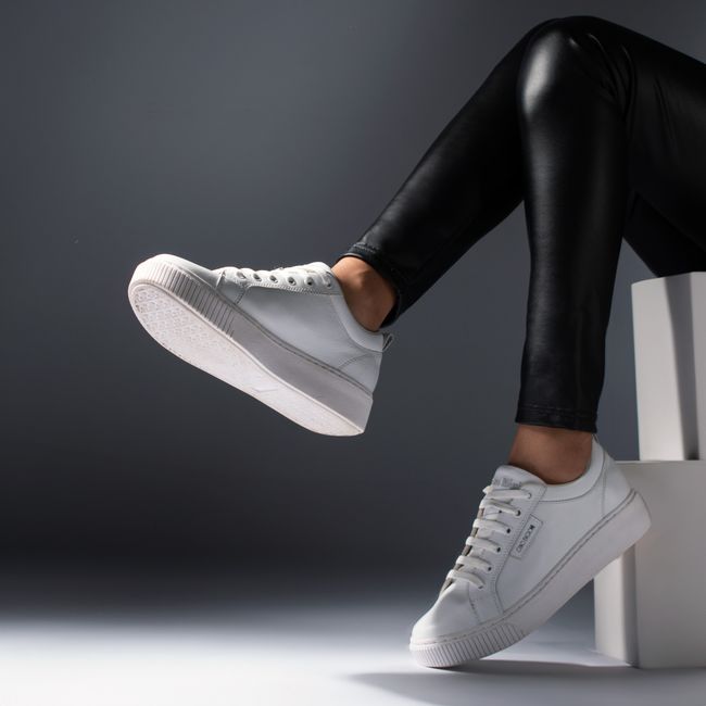 Usnjene superge Classic White
